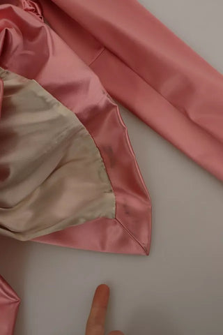 Vestido midi ajustado de manga larga rosa  