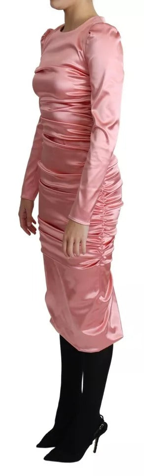 Vestido midi ajustado de manga larga rosa  