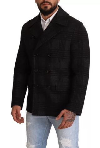 Schwarzer Trenchcoat, karierte Wolljacke