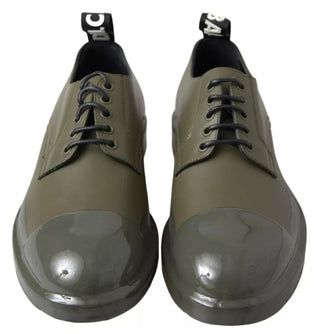 Zapatos de vestir verdes de cuero con suela de goma