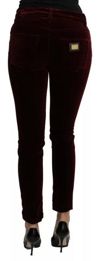 Pantalones ajustados de terciopelo burdeos con lycra