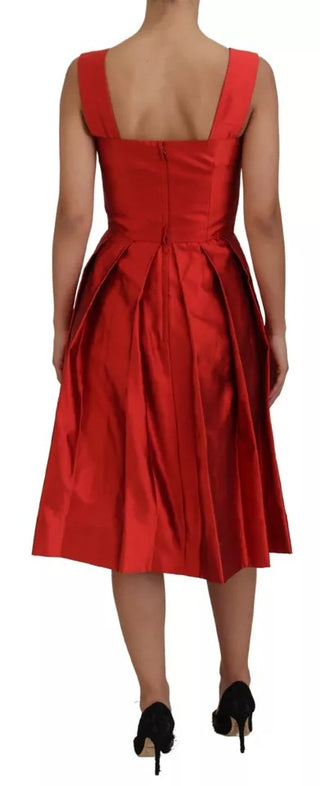 Rotes A-Linien-Midi-Satinseidenkleid mit Falten