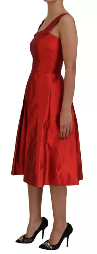 Rotes A-Linien-Midi-Satinseidenkleid mit Falten