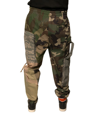 Pantalones jogger con sudadera multicolor con camuflaje