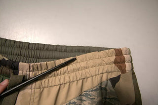 Pantalones jogger con sudadera multicolor con camuflaje