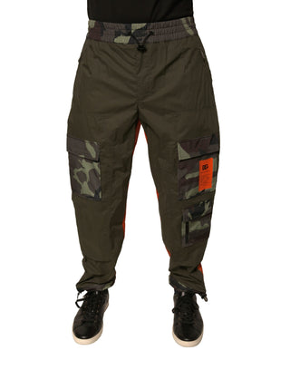 Pantalones cargo jogger con camuflaje multicolor