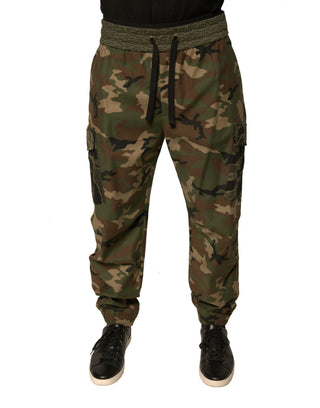 Pantalones cargo con sudadera y camuflaje multicolor