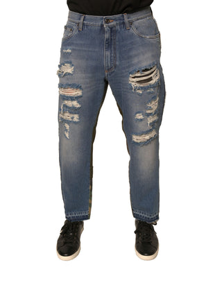 Jeans rectos azules desgastados y recortados