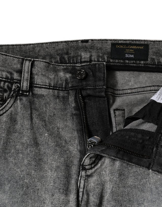 Jeans ajustados de mezclilla con placa de logo gris de algodón