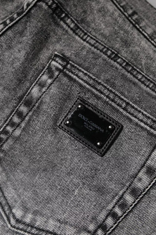 Jeans ajustados de mezclilla con placa de logo gris de algodón