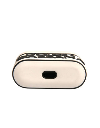 Funda para Airpods con placa de logo en relieve de PVC blanco  