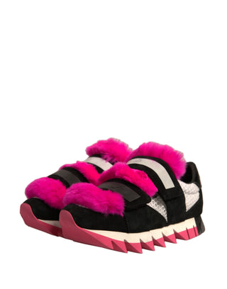 Zapatillas negras con detalles de piel rosa