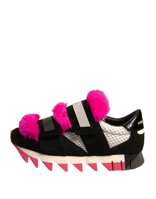 Zapatillas negras con detalles de piel rosa