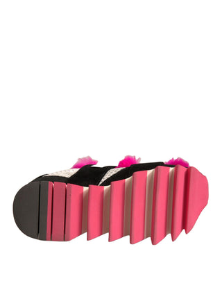 Zapatillas negras con detalles de piel rosa