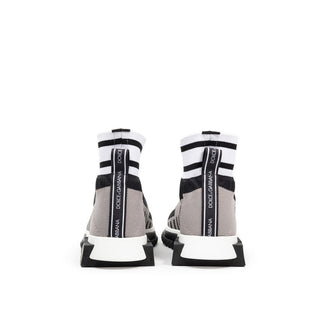 Schwarzer Stoff-Sneaker