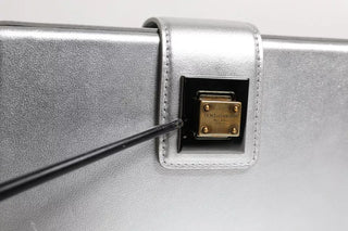 Umhängetasche aus silbernem DG-Box-Leder