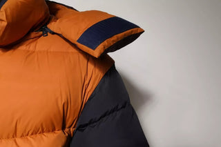 Gesteppte Kapuzen-Pufferjacke in Multicolor