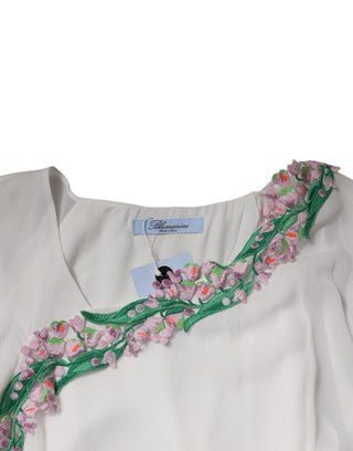 Vestido blanco de viscosa y chiffon con bordado floral y corte recto  