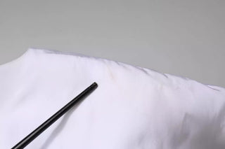 Weißes bedrucktes Etui-Minikleid aus Viskose