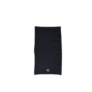 Schwarzer Schal aus recyceltem Polyester