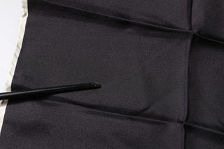 Schwarzer Krone Logo Quadratischer Taschentuch-Schal