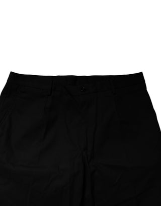 Schwarze Stretch-Bermudashorts mit mittelhohem Bund aus Baumwolle