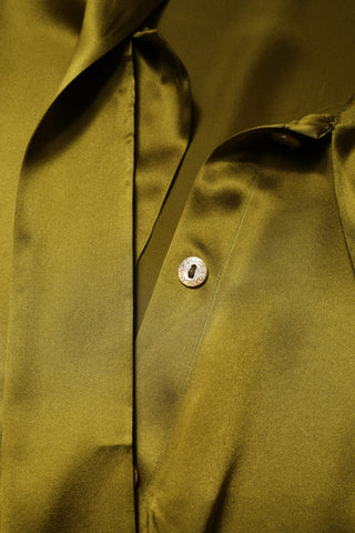 Olivgrüne Ascot-Bluse mit langen Ärmeln
