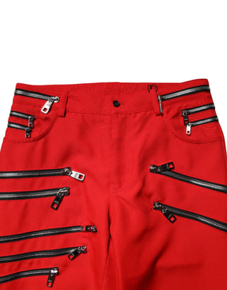 Rote gerade Hose mit Reißverschlussverzierungen
