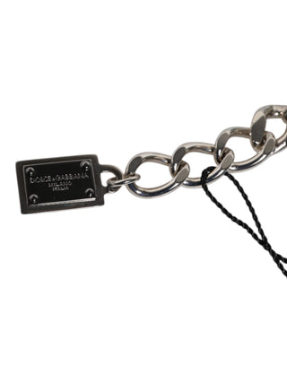 Armband mit silberfarbenem Messingperlen-Würfellogo-Verzierung