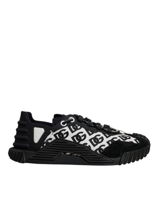 Zapatillas bajas negras con logo y cordones NS1