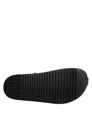 Schwarze Riemchensandalen mit Kristallverzierung