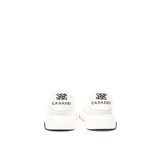 Zapatillas deportivas de cuero blancas