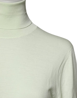 Suéter verde claro de lana con cuello alto