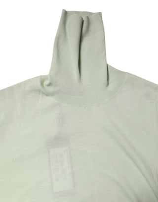 Suéter verde claro de lana con cuello alto