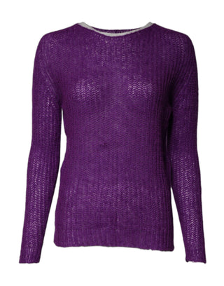 Suéter violeta de punto con cuello redondo y mangas largas