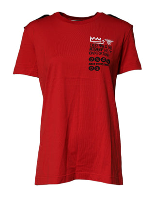 Camiseta roja de algodón con cuello redondo y mangas cortas