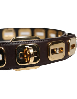 Dunkelbrauner Ledergürtel mit goldener Drehschnalle