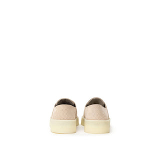 Beigefarbene Low-Top-Sneaker aus Leder
