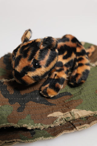 Sombrero tipo cubo de ala ancha con adornos de leopardo multicolor