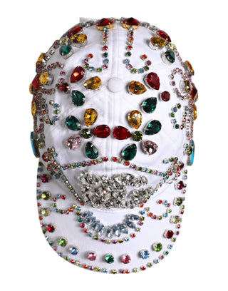 Gorra de béisbol blanca con adornos de cristales multicolor