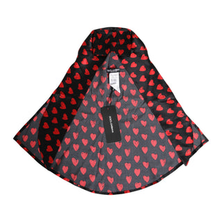 Sombrero de poliéster negro con corazones rojos