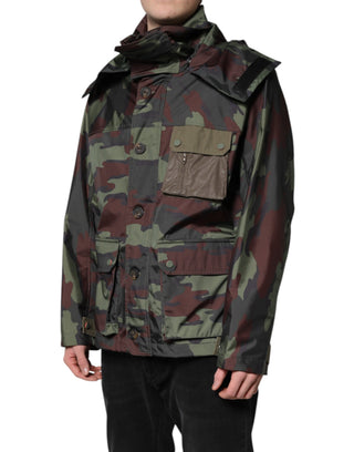 Chaqueta con capucha multicolor de camuflaje con botones