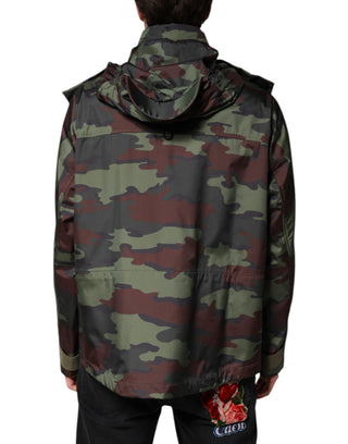 Chaqueta con capucha multicolor de camuflaje con botones