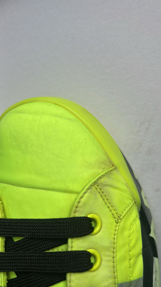 Zapatillas bajas verde neón con cinta de logo