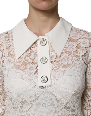 Vestido blanco de encaje floral con mangas largas y corte en A