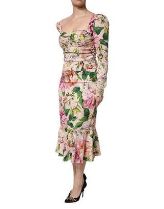 Vestido midi rosa de seda floral ajustado y con vuelo