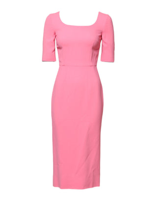 Vestido midi rosa de viscosa con mangas cortas y corte recto