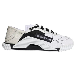 Weiße schwarze niedrige NS1-Sneaker-Schuhe