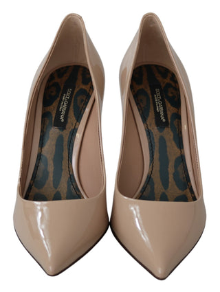 Zapatos de tacón de aguja de charol beige