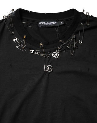 Camiseta negra con logo adornado y manga corta  
